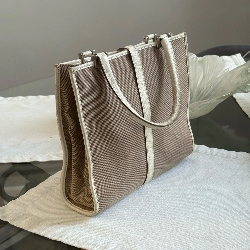 Vintage Gucci Jackie Canvas Tote with leather off white trim silver hard. - Picture 14 of 16